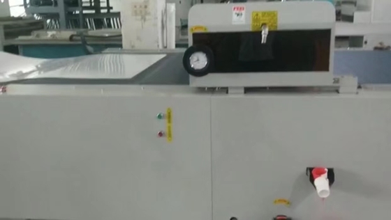 Película/equipo de capa transportador de papel 60KW de la cortina de cuatro pisos