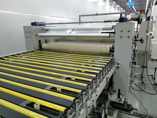 Máquina de laminado de película con capacidad de voltaje de 380V/50HZ y gran diámetro de rebobinado