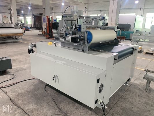 Máquina de recubrimiento por hendiduras profesional Peso uniforme de recubrimiento ajustable