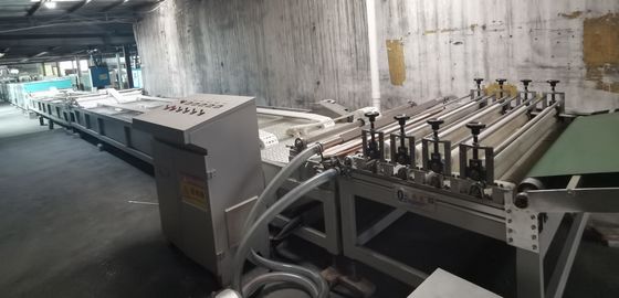 Linea de recubrimiento y recocido de pisos de ingeniería de precisión de rendimiento confiable para PVC WPC LVT