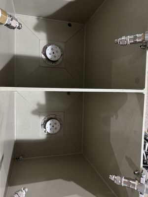 Máquina automática de recubrimiento por centrifugación de doble estación para el sellado de grado alimenticio de envases ecológicos