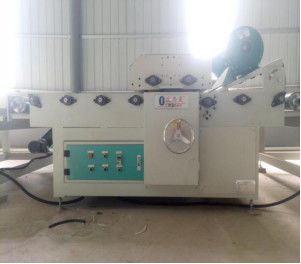 Máquina de pintar ultravioleta del rodillo del punto para la máquina 5m/Min L650mm de la impresión de Digitaces/del retiro de polvo