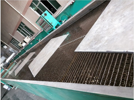 Máquina/Mesh Belt Conveyor de W1320mm 1m/Min Stainless Steel Conveyor Belt