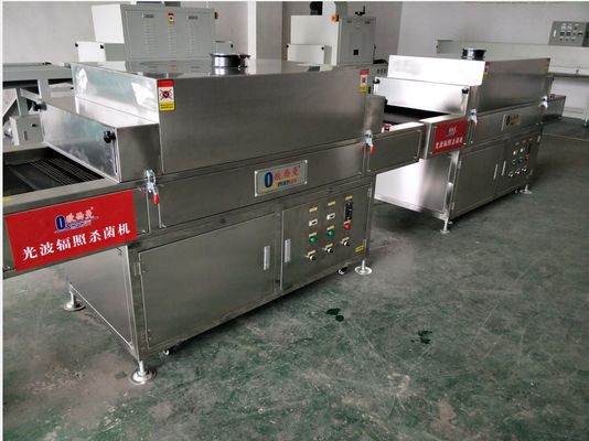 Blanco eficiente de la computadora de la máquina de la irradiación ultravioleta de la correa de la malla de 10m/Min 2KW para la caja o la ropa o el tablero de la comida
