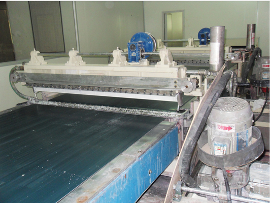 máquina de pintar ULTRAVIOLETA de la cortina de la anchura de 50m/Min 920m m para la esponja material EVA PE del zapato