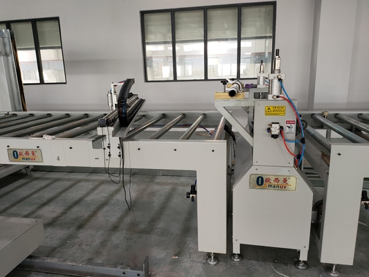 Máquina de laminado de película de 1600 mm de ancho con capacidad de acero inoxidable de 3000 kg