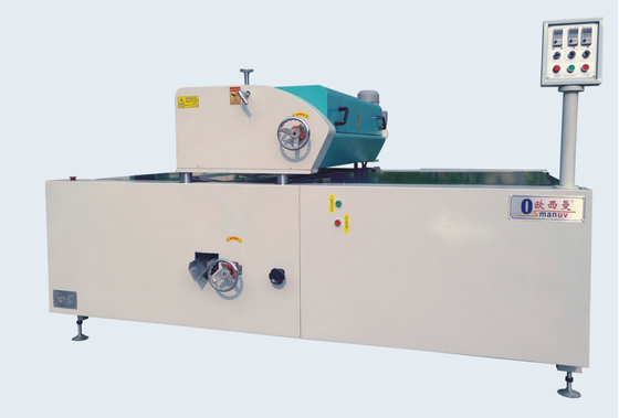 Equipo de capa del rodillo del poder 8KW para el tablero que lamina del piso del PVC