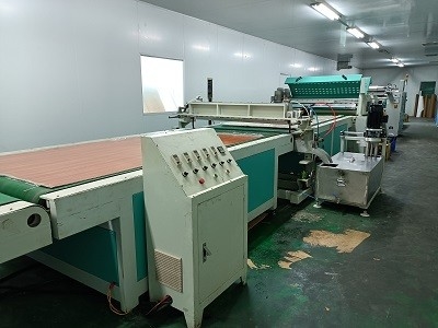 2000 kg peso total de la máquina Máquina de recubrimiento de cortinas para la producción a gran escala
