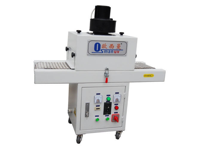 el omron retransmite la máquina de curado ULTRAVIOLETA de curado ultravioleta de Quickiy del pegamento del LCD LED de la banda transportadora del flon de Machinete