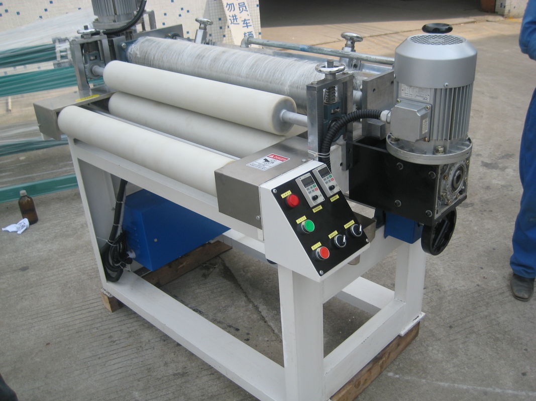 Máquina de capa ULTRAVIOLETA de espray del rodillo para el transporte plano de madera los 620Mm KHV del panel del PVC