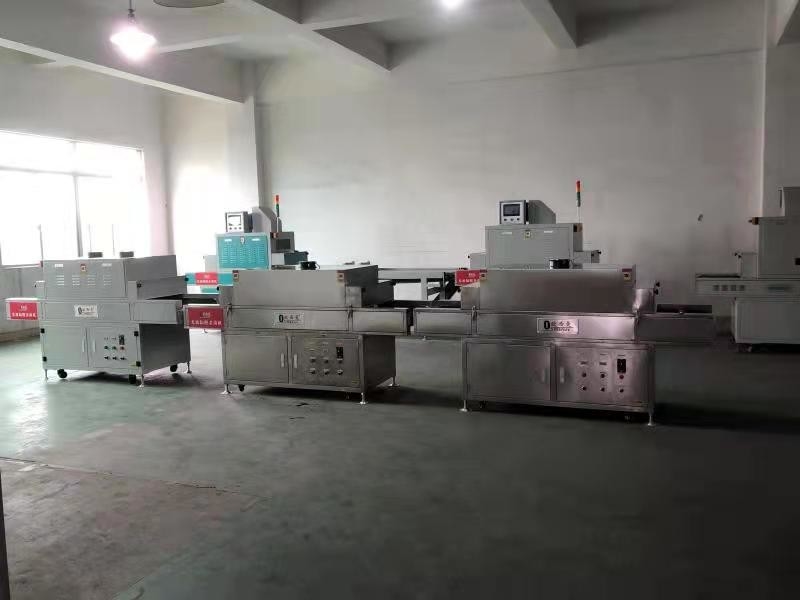 Tiempo de irradiación 0-99 min Máquina de irradiación UV con rango de control de temperatura de 0-99C