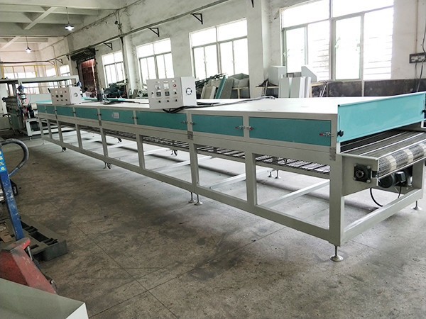 Máquina de secado de infrarrojos versátil con 600*600*750 mm de tamaño para la industria