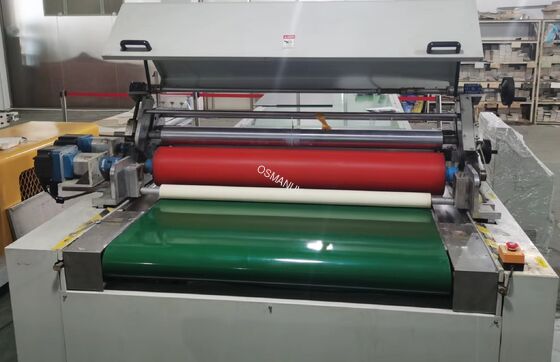 Revestidor industrial de rodillos con anchura de recubrimiento personalizable de hasta 2500 mm y sistema de precisión de dos rodillos para la compatibilidad versátil de materiales