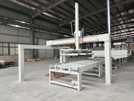 Máquina automática ultravioleta de capa ancha 4KW 1600m m del cargamento y de la descarga