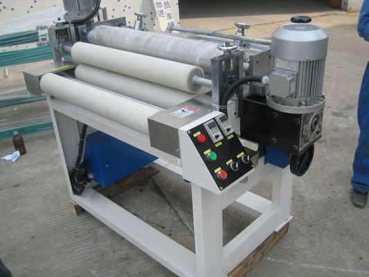 Máquina de capa ULTRAVIOLETA de espray del rodillo para el transporte plano de madera los 620Mm KHV del panel del PVC