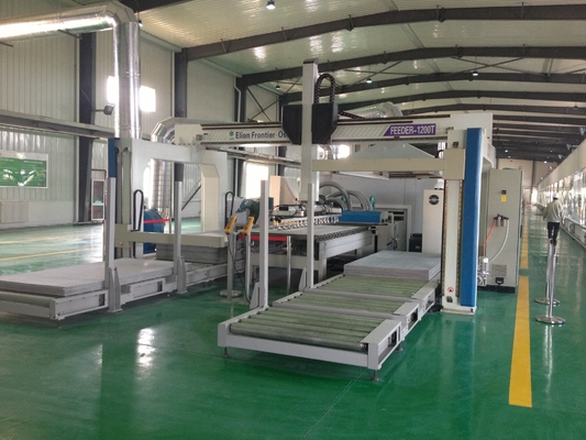 388KW rocían la máquina de capa ULTRAVIOLETA para la luz del control del PLC